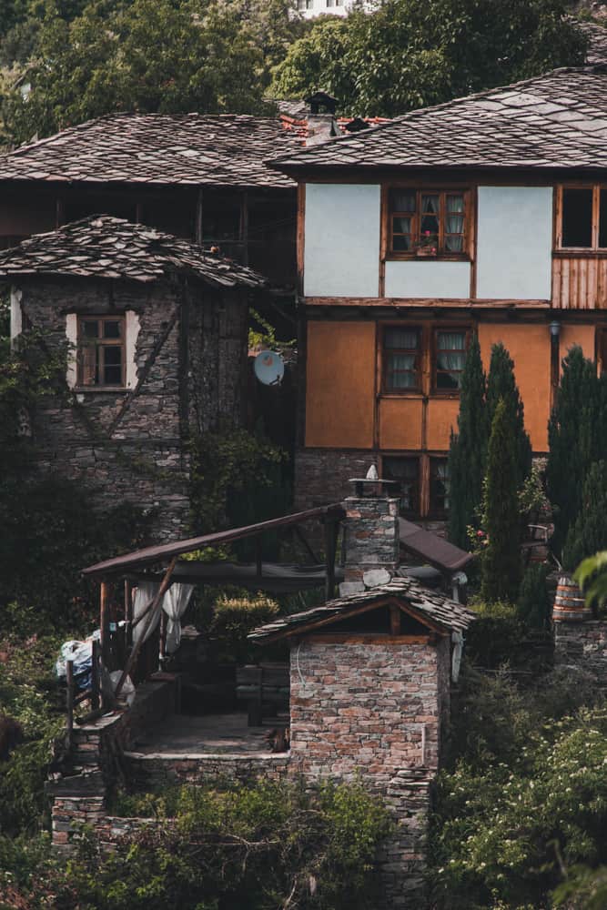 Exploring Leshten - a beautiful village in the Rhodope mountains. Bulgaria Travel and backpacking Bulgaria.