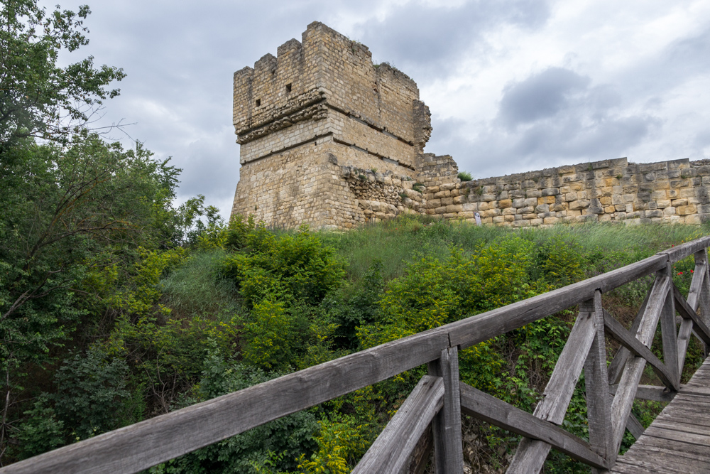 The Fortress and the bridge over the river