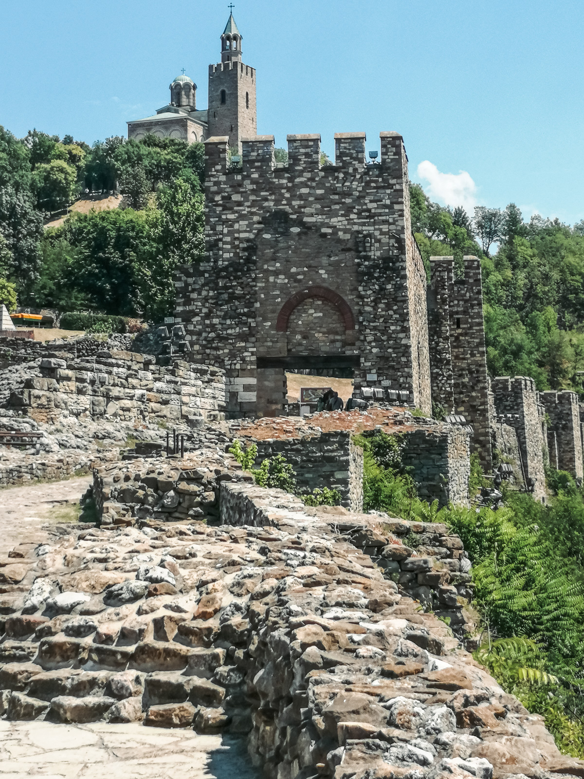 The gate sequence on the entrance to Tsarevets