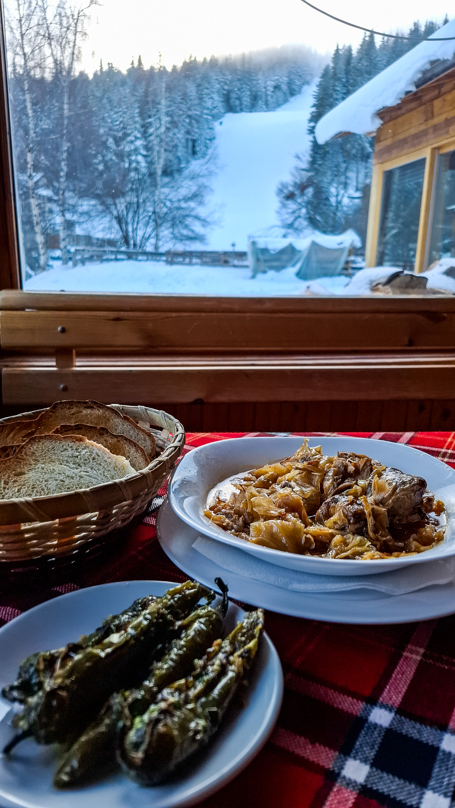 Varivo meal with a view towards Osogovo run