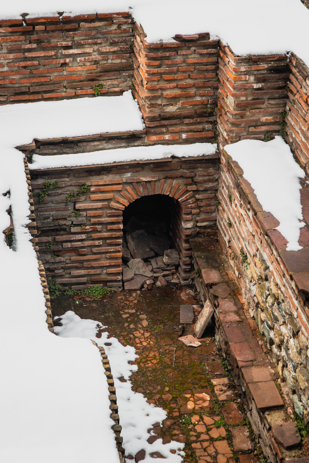 hypocaust in roman thermae in kyustendil