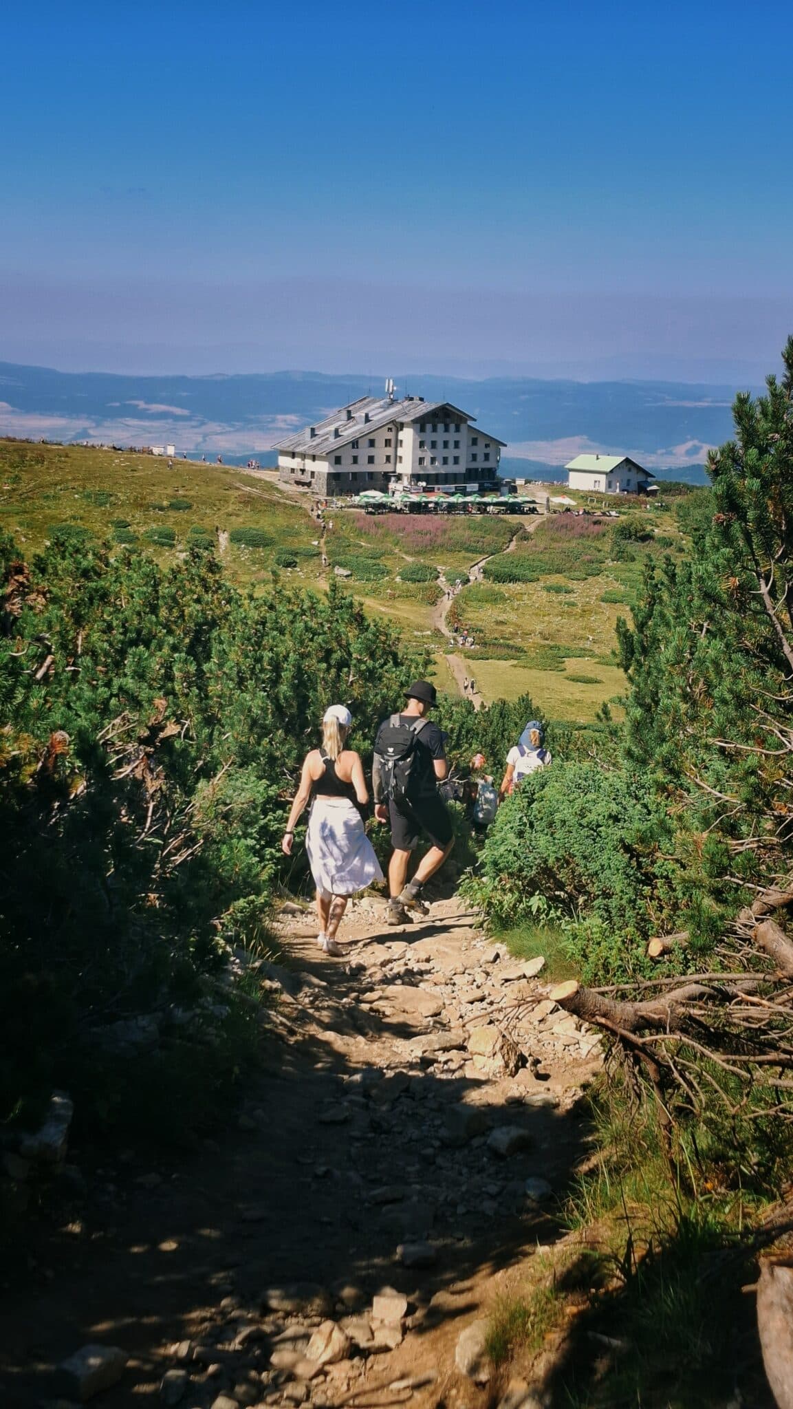 Rilski Ezera Hut (Seven Rila Lakes Hut exterior seen from the trail)